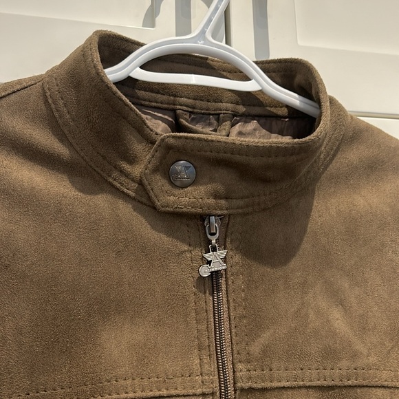Men's Classic Brown Suede Jacket - Picture 7 of 15